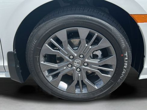 New 2027 Honda Odyssey Touring image 26