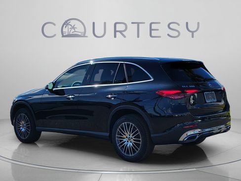 Certified 2026 Mercedes-Benz GLC 300 image 3