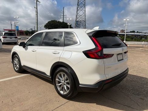 Used 2025 Honda CR-V EX image 4