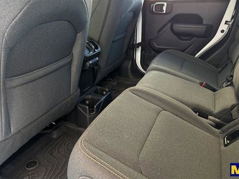 Used 2025 Jeep Gladiator Willys image 14