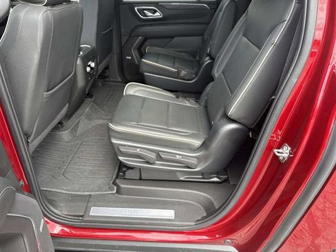 Used 2023 GMC Yukon XL SLT w/ SLT Premium Package AWD/4WD image 17