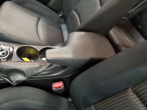 Used 2016 MAZDA MAZDA3 i Touring w/ Popular Equipment Package FWD image 27
