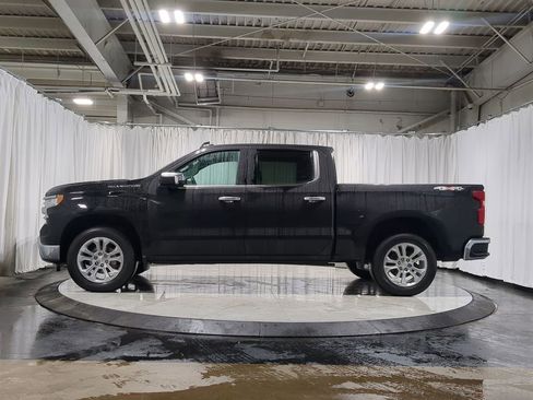 Used 2023 Chevrolet Silverado 1500 LTZ image 11