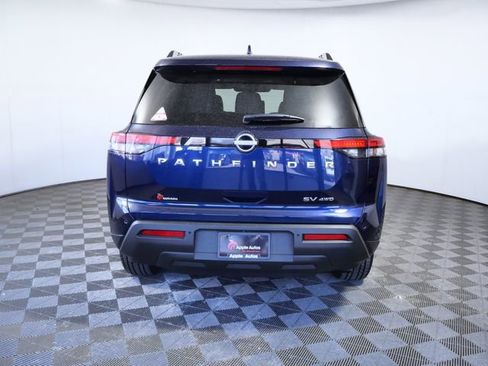 Used 2024 Nissan Pathfinder SV image 7