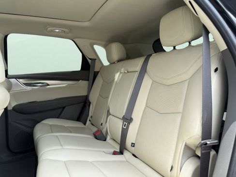 Used 2021 Cadillac XT5 Premium Luxury image 39