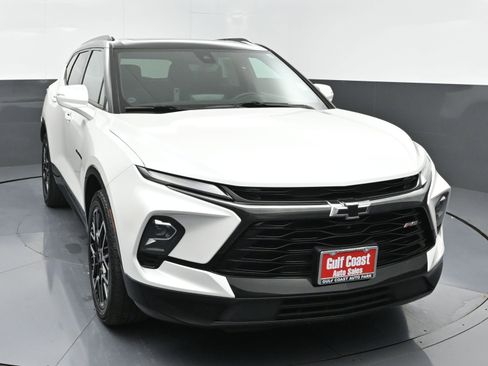 Used 2023 Chevrolet Blazer RS w/ Driver Confidence II Package image 3
