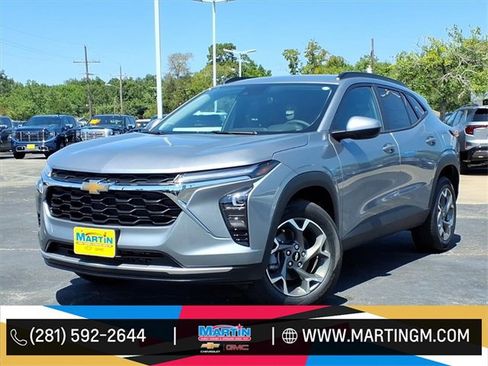 New 2026 Chevrolet Trax LT w/ Driver Confidence Package image 1