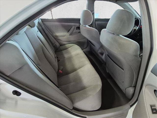 Used 2011 Toyota Camry LE FWD image 19