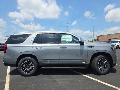 New 2026 GMC Yukon Elevation w/ Elevation Premium Package AWD/4WD image 18