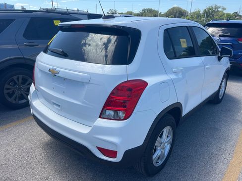 Used 2020 Chevrolet Trax LS FWD image 6