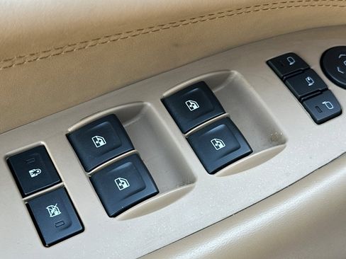 Used 2020 Cadillac Escalade ESV Platinum image 13