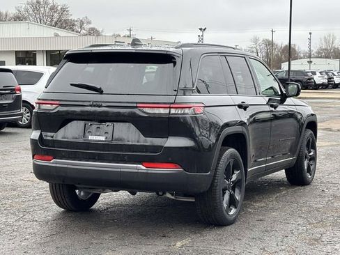 New 2026 Jeep Grand Cherokee Limited AWD/4WD image 32