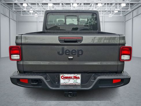 Used 2023 Jeep Gladiator Sport w/ Trailer Tow Package AWD/4WD image 4