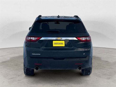 Used 2021 Chevrolet Traverse LT image 4