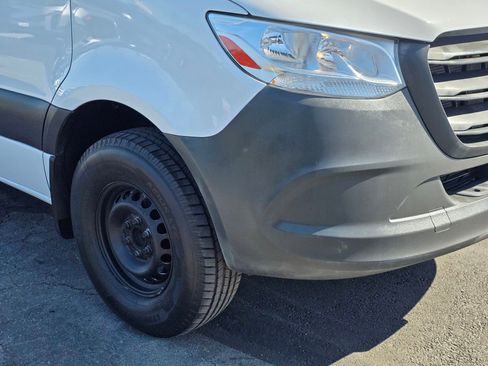 Used 2020 Mercedes-Benz Sprinter 2500 image 10