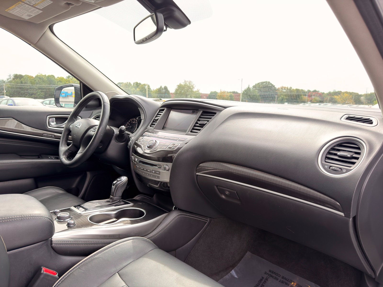 Used 2017 INFINITI QX60 Luxe w/ Premium Plus Package AWD/4WD image 29