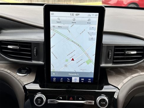 Used 2022 Ford Explorer Platinum w/ Equipment Group 601A image 26