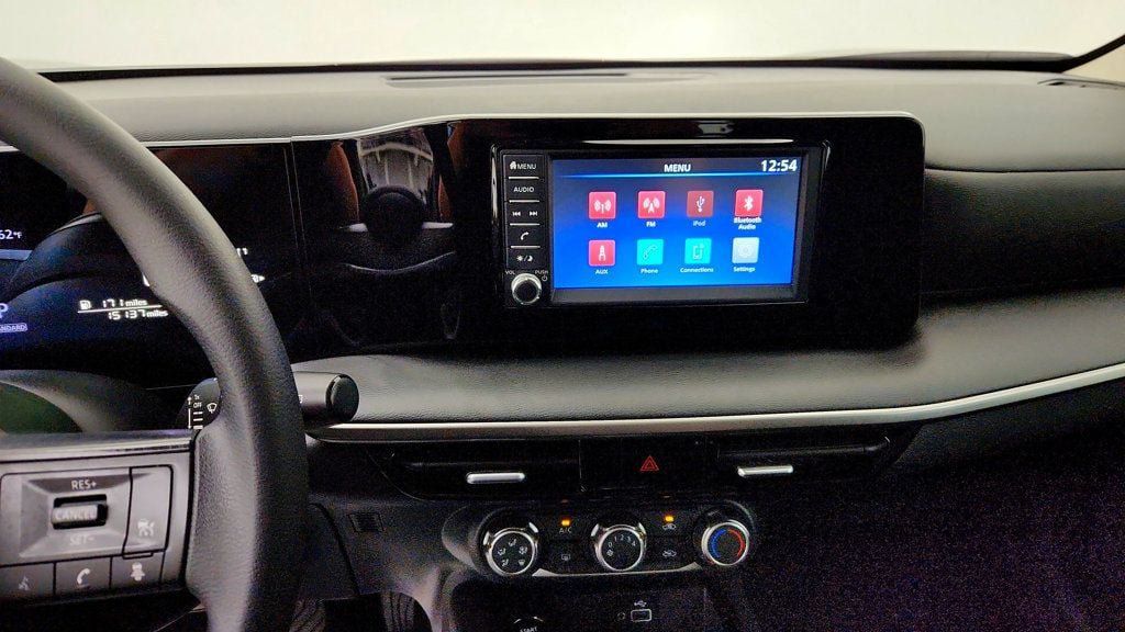 Used 2025 Nissan Kicks S w/ Charging Package FWD image 17