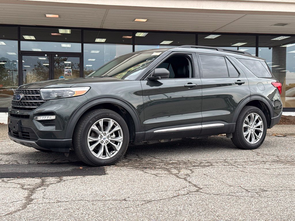 Used 2022 Ford Explorer XLT w/ Equipment Group 202A AWD/4WD image 9