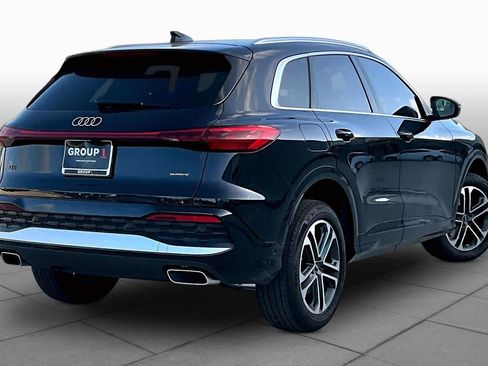 Used 2025 Audi Q5 Premium w/ Convenience Package AWD/4WD image 12