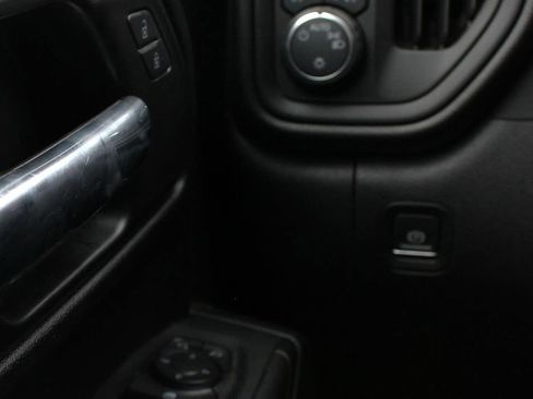 Used 2023 Chevrolet Silverado 1500 Custom image 17