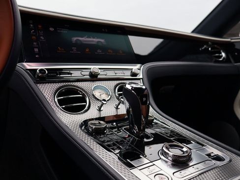 Used 2024 Bentley Continental GT Mulliner image 21