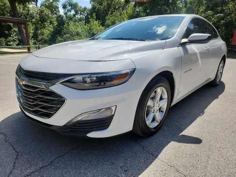 Used 2024 Chevrolet Malibu LS FWD image 3
