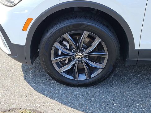 Certified 2022 Volkswagen Tiguan SE AWD/4WD image 7