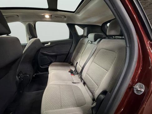 Used 2021 Ford Escape SE w/ SE Sport Appearance Package AWD/4WD image 25
