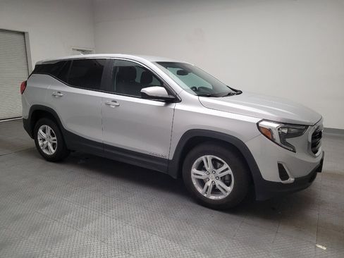 Used 2021 GMC Terrain SLE image 11