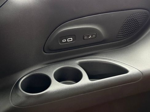 New 2026 Chrysler Pacifica Pinnacle FWD image 32
