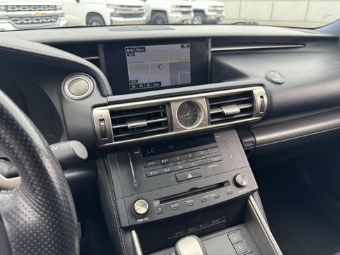 Used 2016 Lexus IS 200t w/ F Sport Package RWD image 28