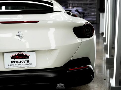 Used 2020 Ferrari Portofino RWD image 33