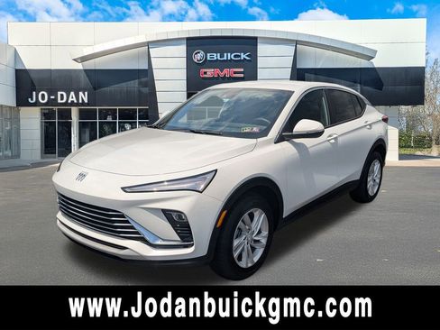 New 2025 Buick Envista Preferred image 1