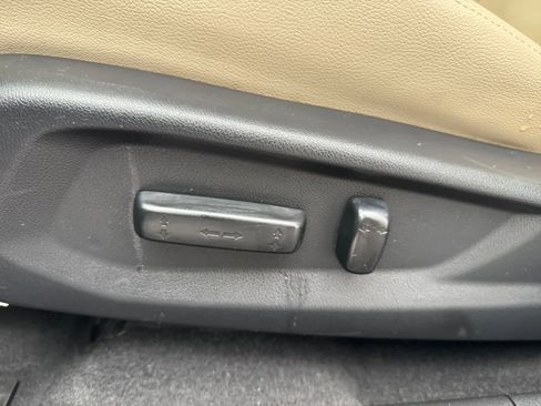 Used 2018 Honda Clarity Touring image 16