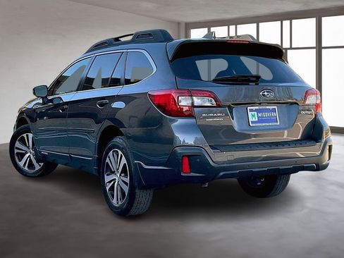 Used 2019 Subaru Outback 2.5i Limited AWD/4WD image 4