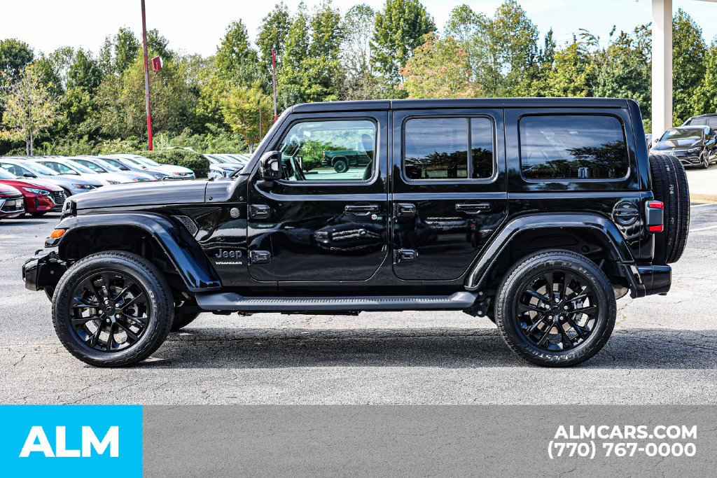 Used 2023 Jeep Wrangler Unlimited Sahara AWD/4WD image 8