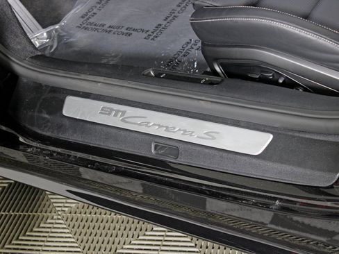 Used 2024 Porsche 911 Carrera S image 23