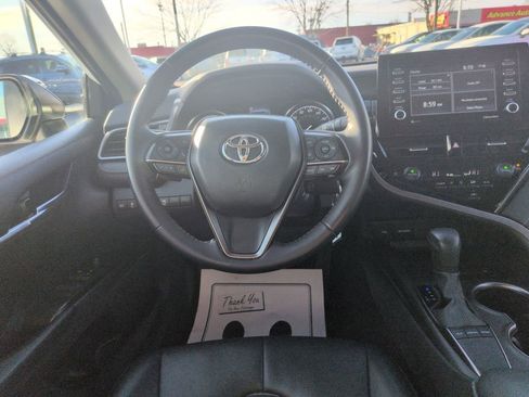 Used 2023 Toyota Camry SE image 13