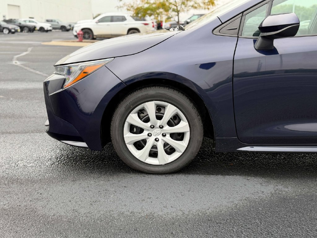 Used 2024 Toyota Corolla LE FWD image 12