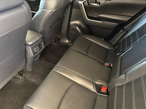 Used 2025 Toyota RAV4 XLE Premium image 12