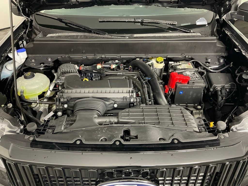 New 2026 Ford Maverick Lobo AWD/4WD image 9