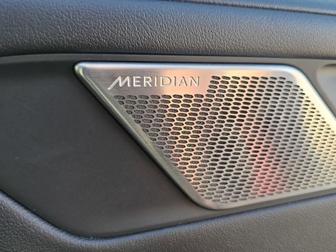 Used 2020 Jaguar I-PACE S image 32