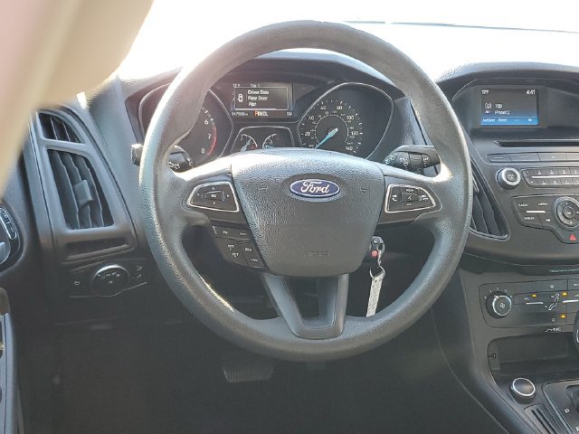 Used 2017 Ford Focus SE FWD image 10