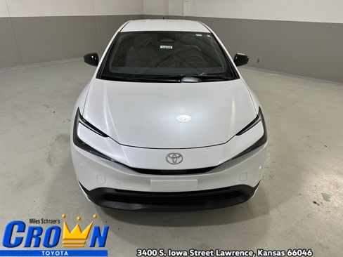 New 2026 Toyota Prius LE image 3