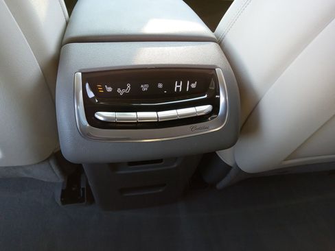 Used 2023 Cadillac XT6 Premium Luxury w/ Technology Package image 27