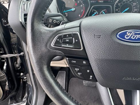 Used 2018 Ford Escape Titanium w/ Ford Safe & Smart Package AWD/4WD image 20