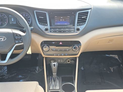 Used 2016 Hyundai Tucson SE image 14