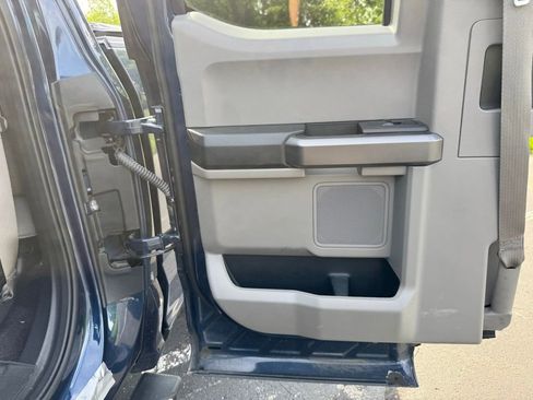 Used 2019 Ford F150 XLT w/ Equipment Group 302A Luxury AWD/4WD image 14