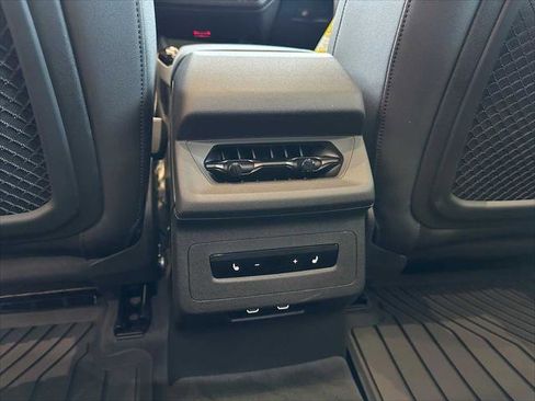 New 2025 Audi A6 e-tron Premium Plus image 19